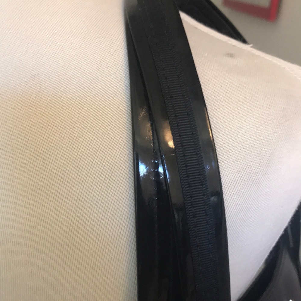 Givenchy Parfums Black Vegan Leather Tote ๐ - Picture 6 of 8